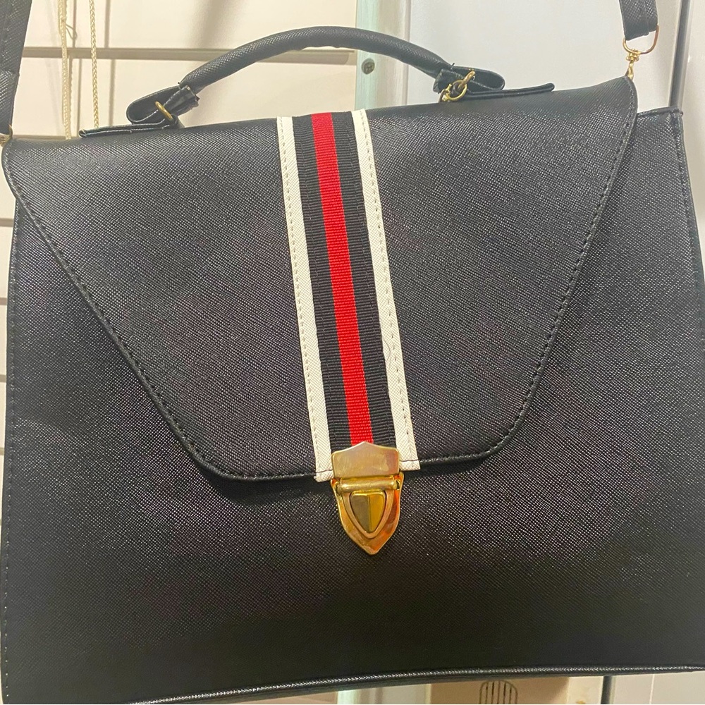 Synthetic black bag with straps 20 inch